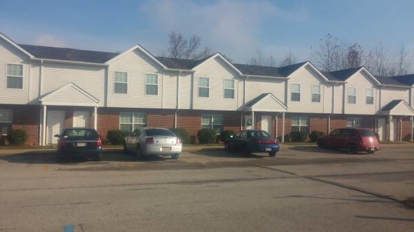 18 Jordan Landing Dr, Point Pleasant, WV 25550 - Townhouse for Rent in