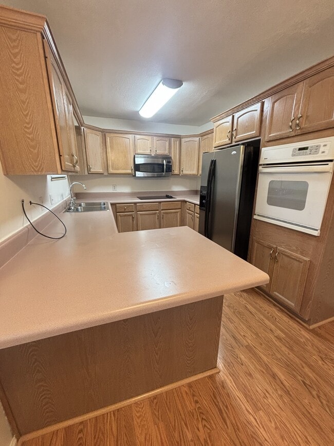 Building Photo - 3929 Creekway Ct