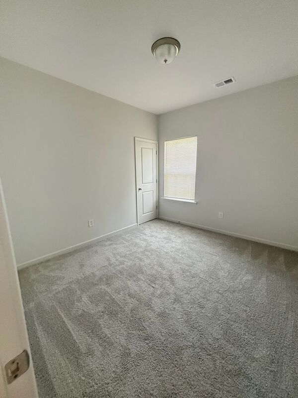 Building Photo - 1527 Hollyleaf Ave