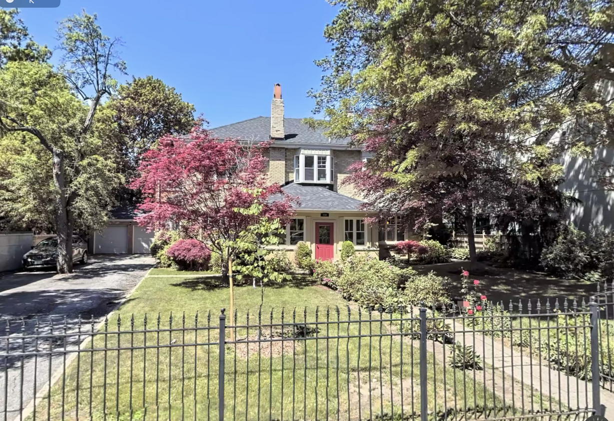 Primary Photo - 158 Albany Av