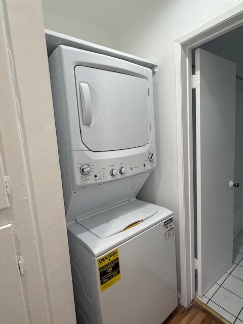 Laundry equipment - 2426 20th St