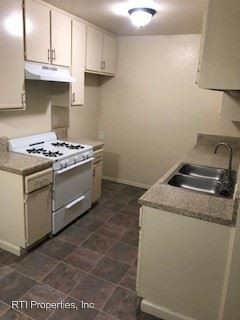 Foto del edificio - 1547 W 261st St