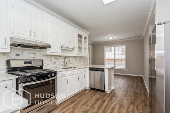 Foto del edificio - NOW AVAILABLE! - 814 Georgian Point Dr, La...