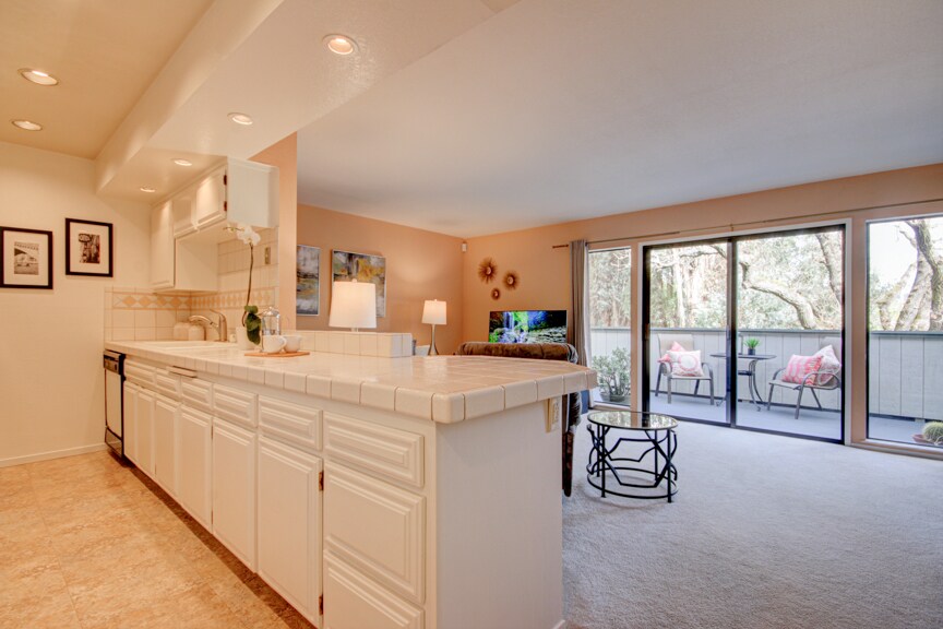 717 De Long Ave, Novato, CA 94945 Townhome Rentals in Novato CA