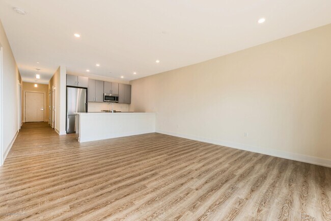 Building Photo - 313 Bond St
