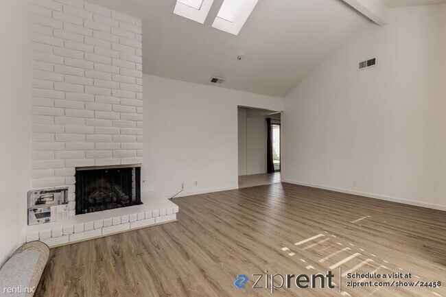 Foto del edificio - 2 br, 2 bath House - 1913 Bur Oak Dr, Mode...