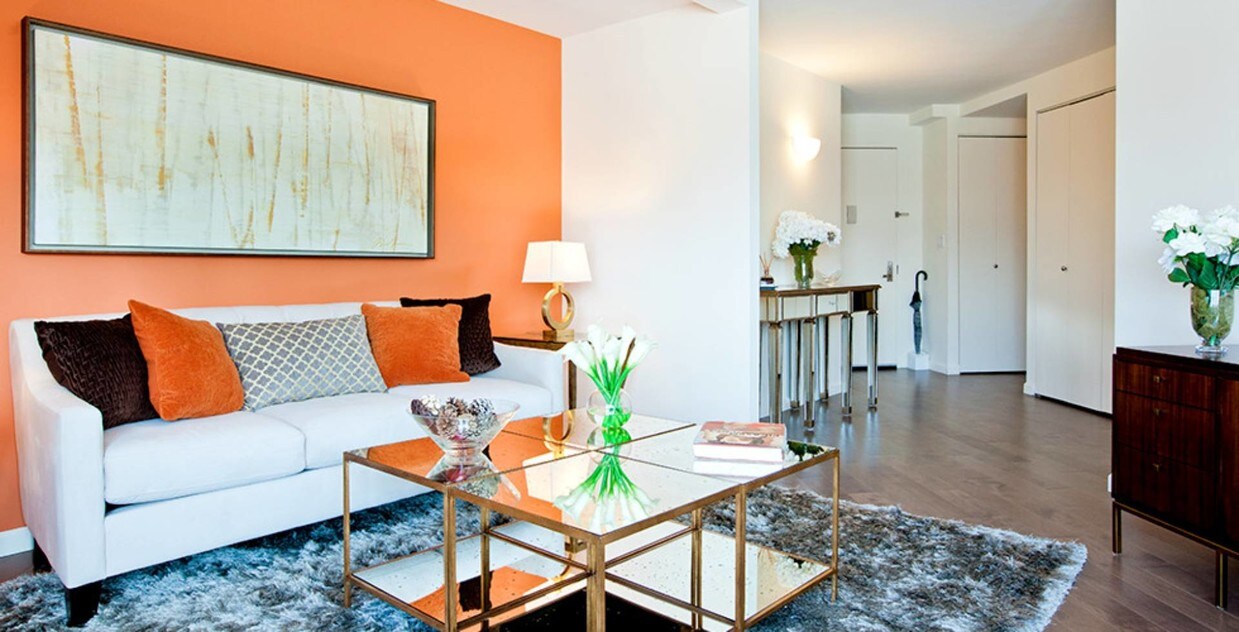 Foto principal - 649-650 W 42nd St