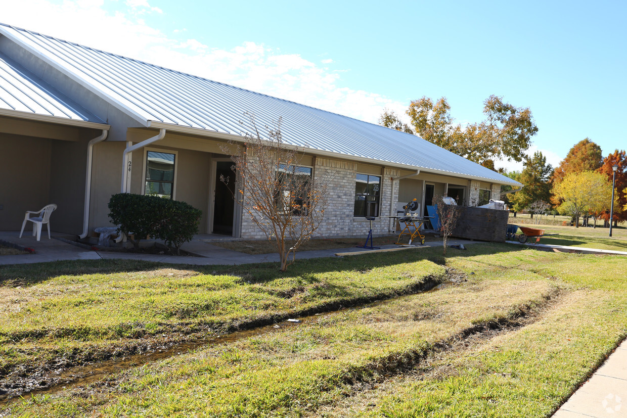 Primary Photo - Stepping Stone Apartments