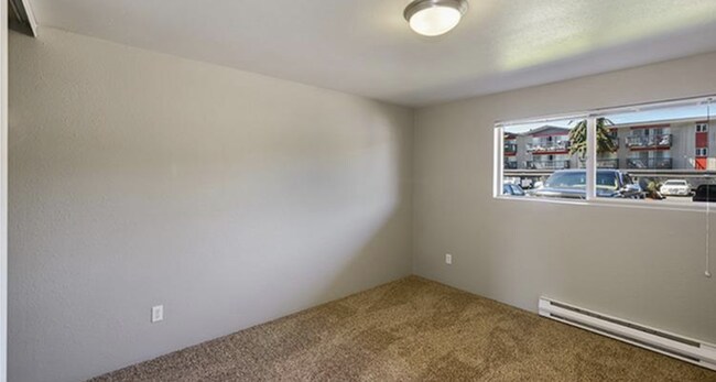 Building Photo - 3115 S 192nd St