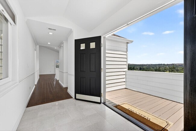 Foto del edificio - Mt. Diablo View Home in Danville Ranch | 4BR + Bonus Room | Top-Rated Schools