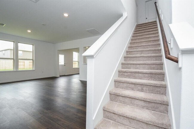 Foto del edificio - 16412 Big Hickory Dr