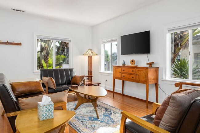 Foto del edificio - 525 S Tremont St