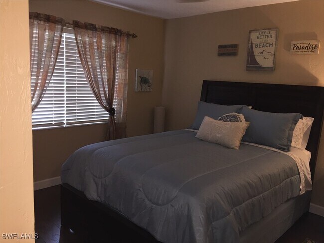 Building Photo - 4060 Ice Castle Way