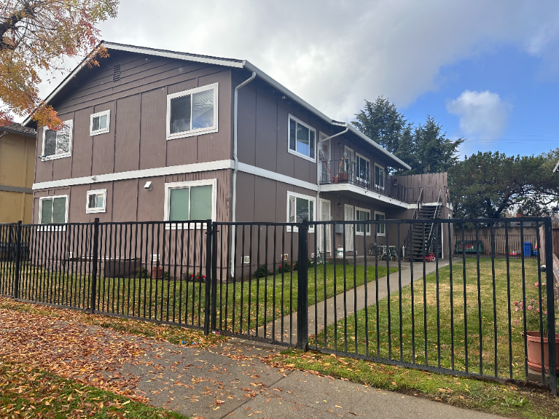 Primary Photo - 1651 Merrill Dr