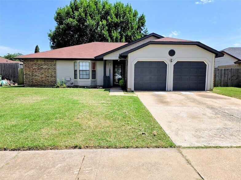 Photo - 2641 Berkshire Lane Unit