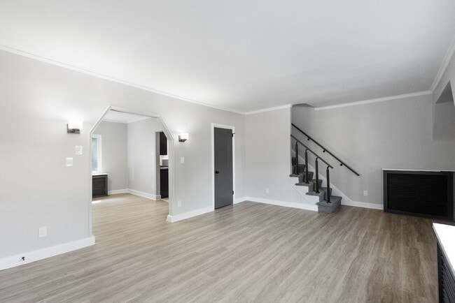 Building Photo - Stunning 4 bedroom home in McKeesport available July 1!