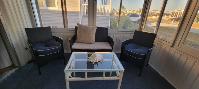 New furniture in Lanai - 3618 Stockton Rd