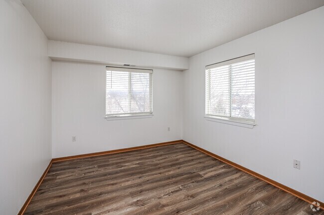 2BR, 2BA - The Willow/1,004 SF - Windsor Pointe Apartments