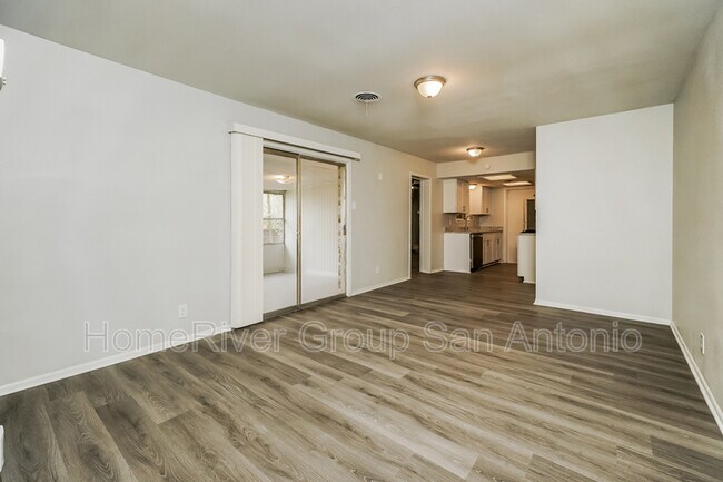 Building Photo - 10607 Mt Boracho Dr