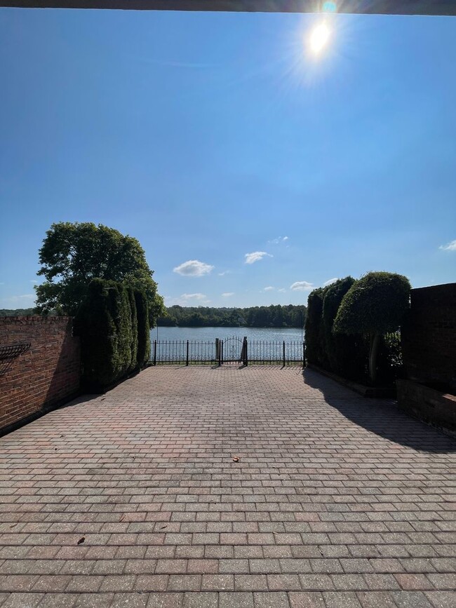 Foto del edificio - Gorgeous Townhome on the Tennessee River