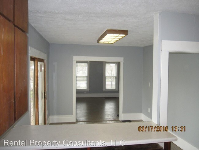 Building Photo - 53 Lamoreaux Dr NE