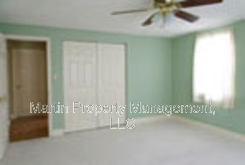 Building Photo - 14 Kenmar Dr