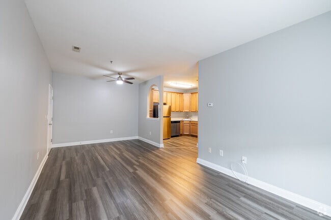 1BR, 1.5BA - 816SF - The Andover - Dining Room - Warren Heights