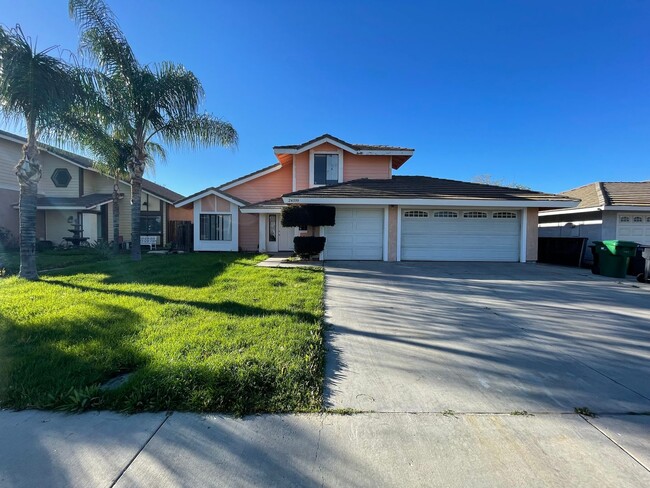 Building Photo - LARGE 4 BEDROOM 3 BATHROOM HOME IN MORENO ...