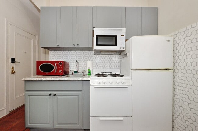 Building Photo - 315 E 77th St