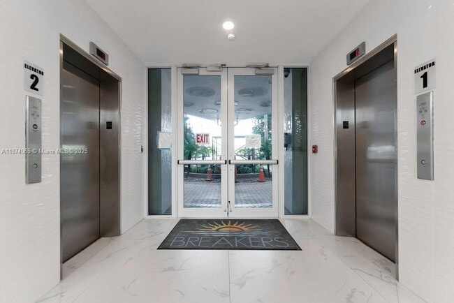 Building Photo - 710 N Ocean Blvd