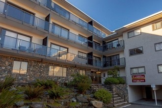 Building Photo - Don Quadra Apartments