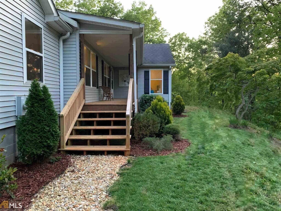 25 Silver Maple Ln, Rabun Gap, GA 30568 House Rental in Rabun Gap, GA