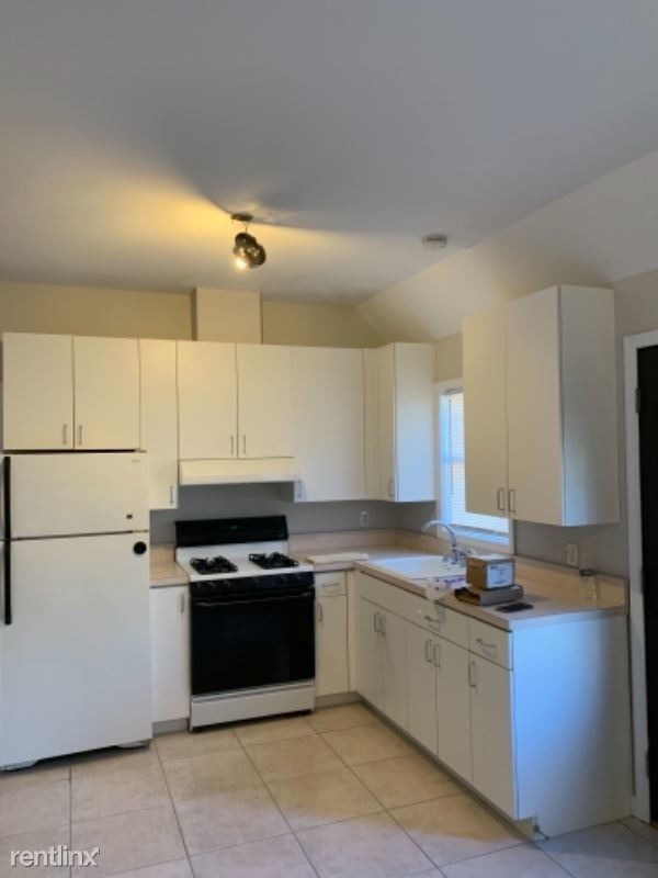 Building Photo - 1 br, 2 bath Apartment - 310 Poillon Ave
