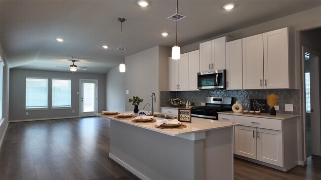 Foto del edificio - 16702 Sterling Clf St