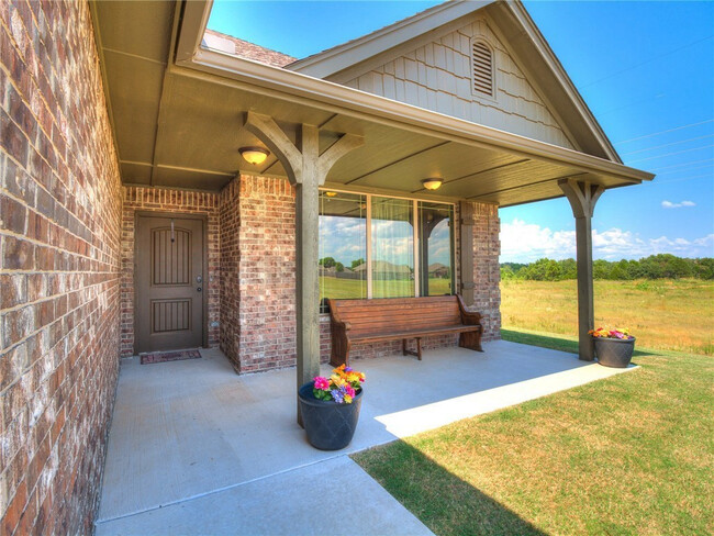 Building Photo - Must See! Gorgeous Home in Harrah with All...
