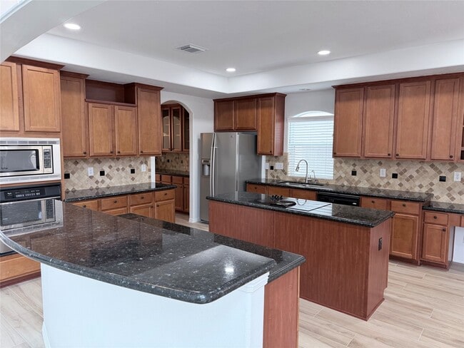 Foto del edificio - 16406 Lakewood Field Dr