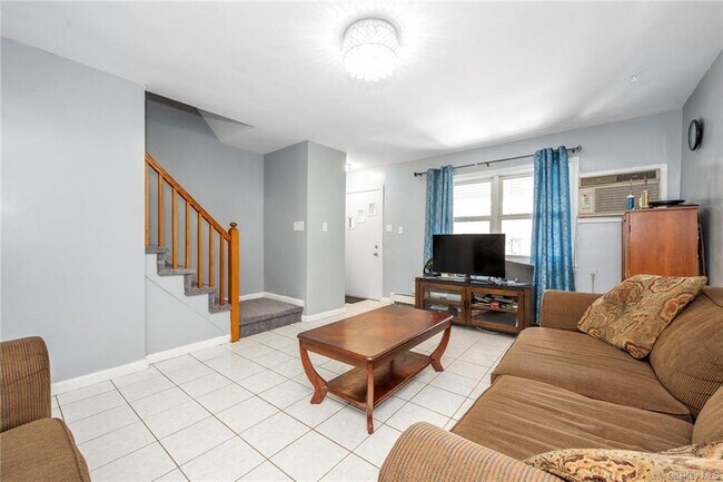 Foto del edificio - 1020 E 229th St