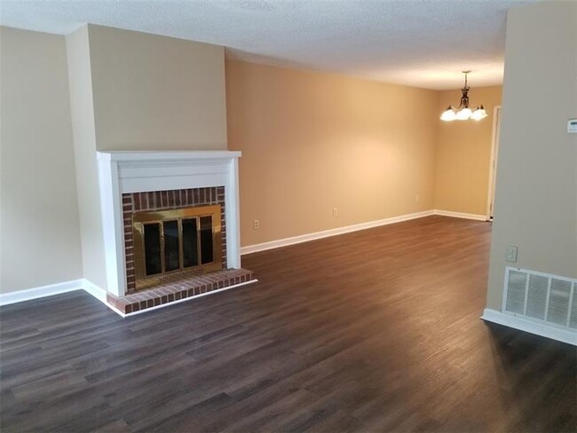 Building Photo - 4792 Hairston Pl