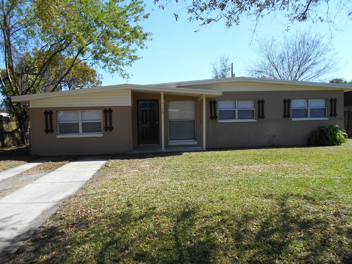 Primary Photo - Three Bedroom One Bath - Bartow - Fenced b...