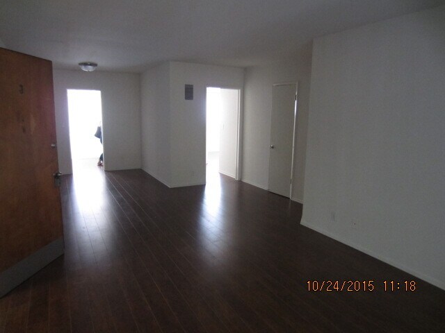 Foto del edificio - 115 S Barrington Pl