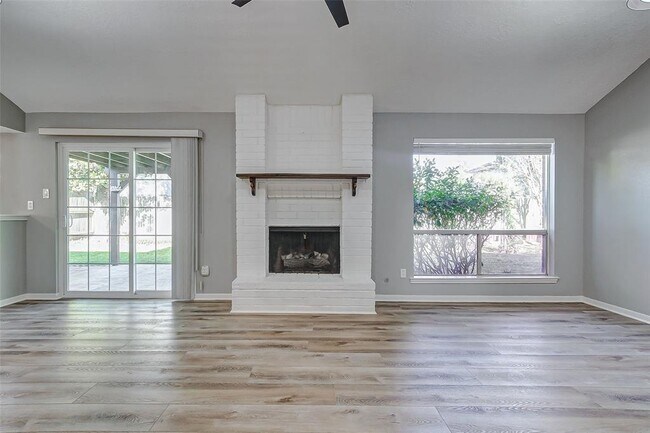 Foto del edificio - 1239 Strawberry Park Ln