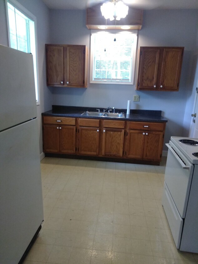Foto del edificio - 3 bed 2 bath house on Greenwood
