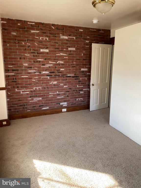 Foto del edificio - 648 N Mulberry St