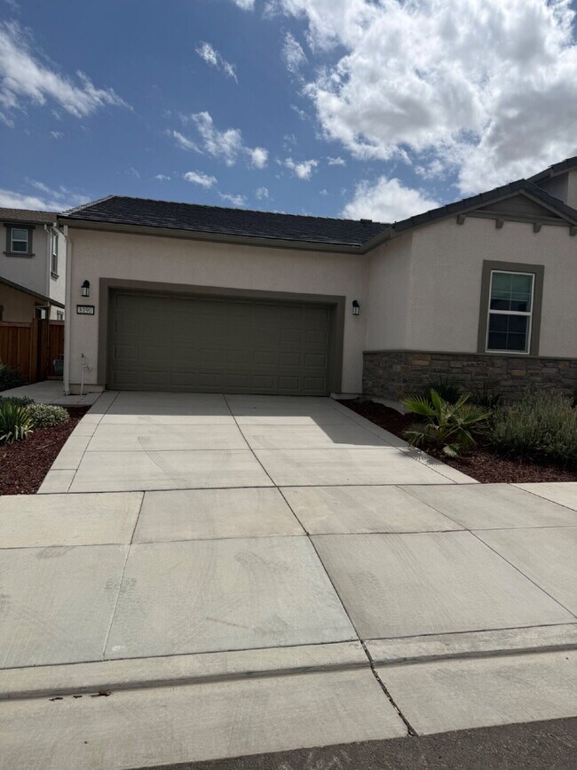 Foto del edificio - Brand-New 4-Bedroom Single-Story Home with Solar, Stunning Views & Open Floor Plan!