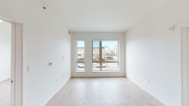 Interior Photo - Cirrus