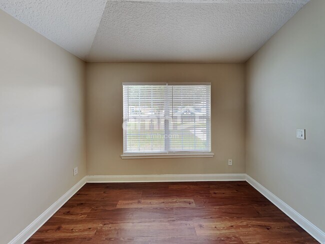 Building Photo - 86339 Sand Hickory Trail