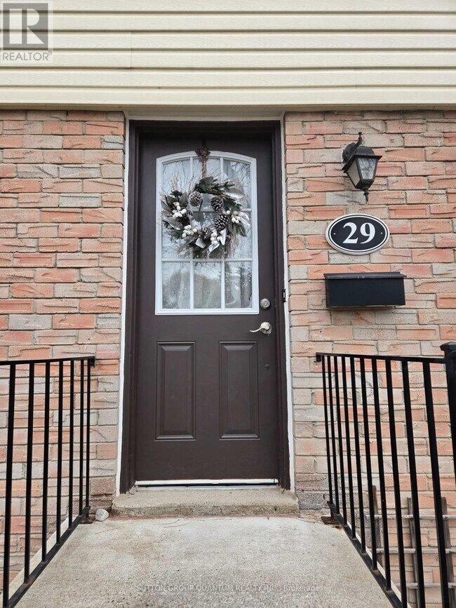 Photo du bâtiment - 1055 Shawnmarr Rd