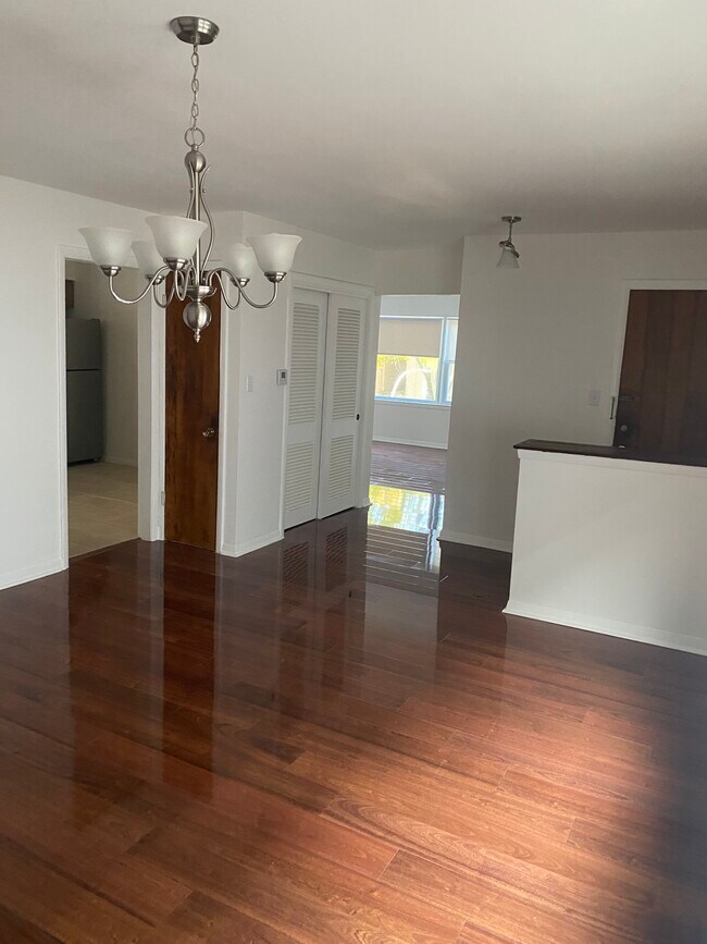 Foto del edificio - 6542 N Mozart St