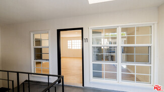 Building Photo - 835 S Sherbourne Dr