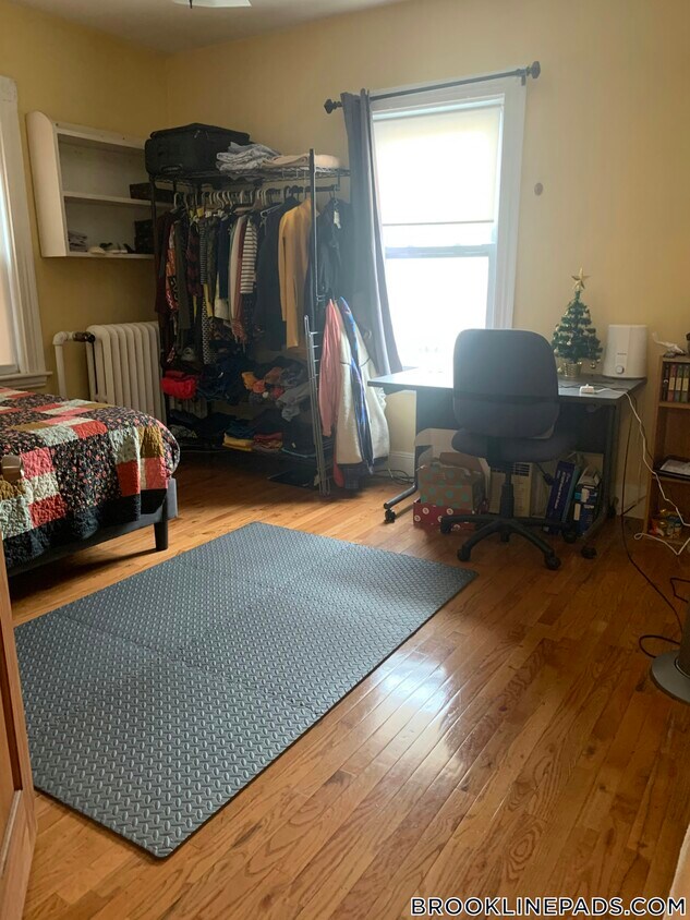 Foto principal - 46 Aspinwall Ave